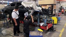 Mercedes CLS 220d body repair on Celette frame machine