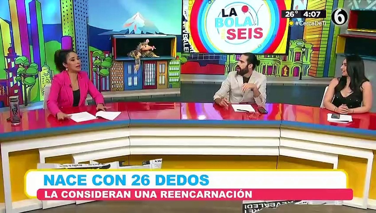 ¿UNA DIOSA? Nace bebé con 26 dedos