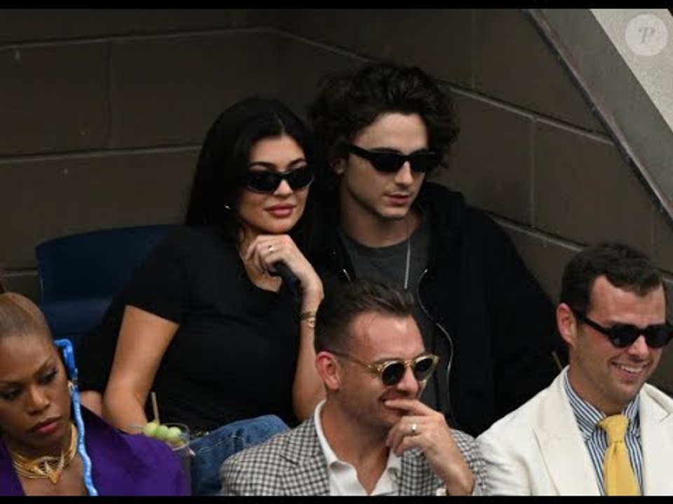 Timothée Chalamet en couple avec Kylie Jenner : baisers de braise et gestes tendres, ils ne cachen