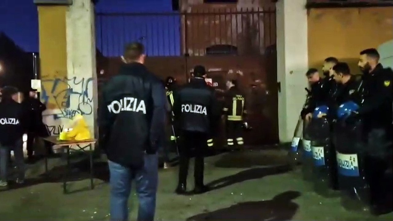 Monza, lo sgombero del centro sociale Boccaccio in via Val d?Ossola