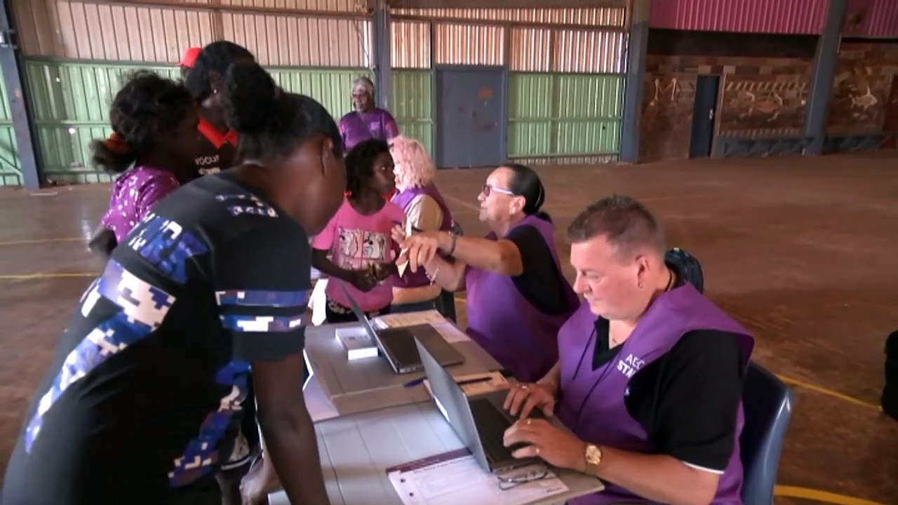 Referendum pre-polling begins on Tiwi Island in Northern Territory