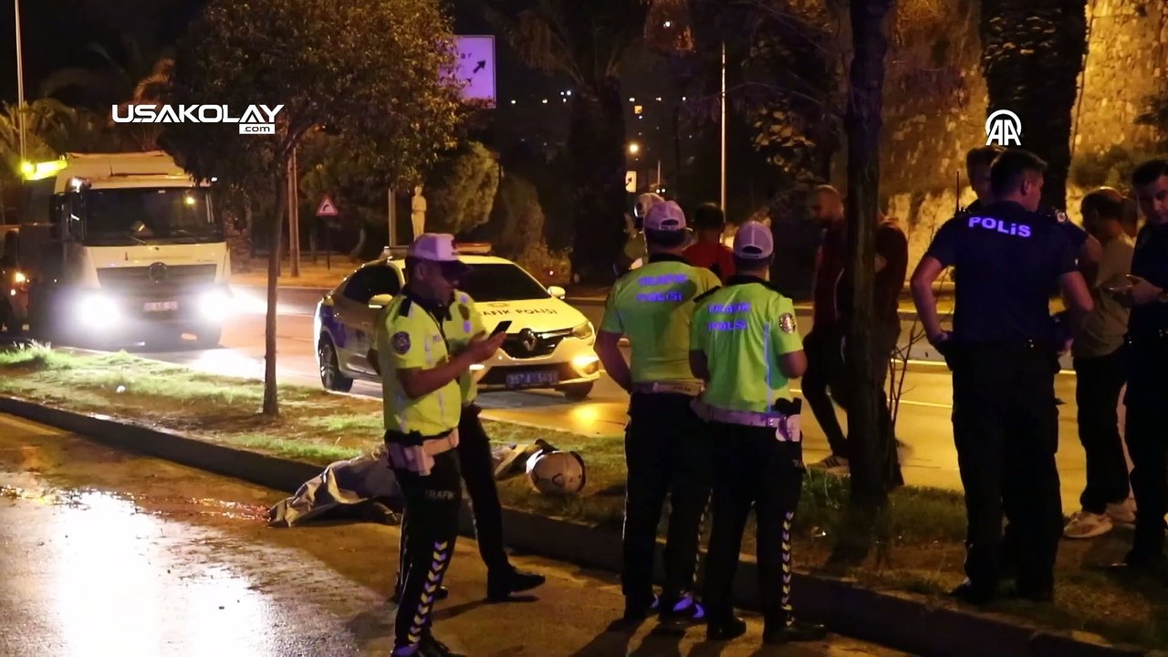İzmir'de refüje çarpan motosikletteki öğretmen Ahmet Mustafa Yıldırım hayatını kaybetti
