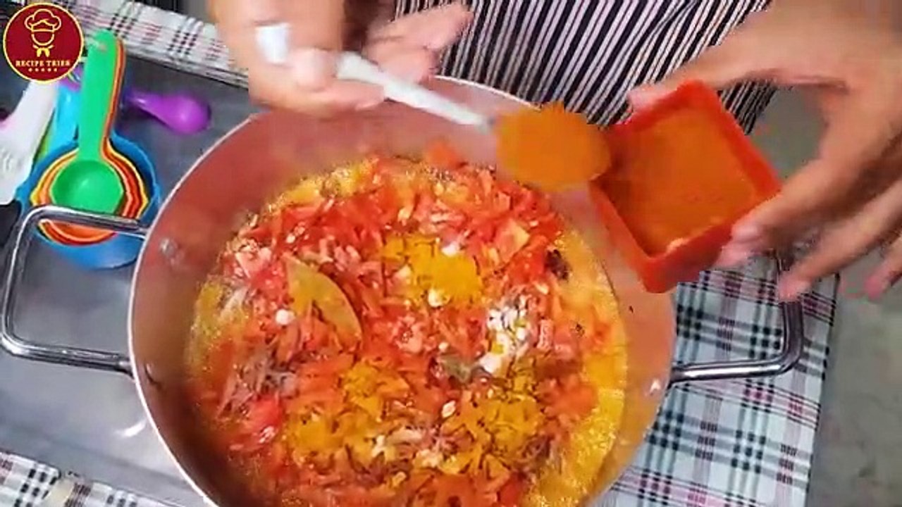 Kashmiri_Chicken_Masala_:_A_Symphony_of_Spices_and_Flavors