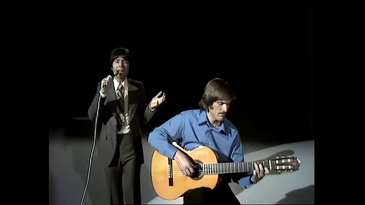 THE GUITAR MAN by Cliff Richard feat Kevin Peek on guitar - live TV performance 1974