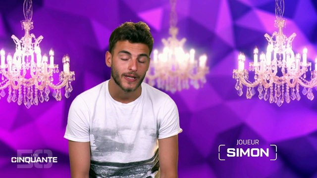 Les Cinquante saison 2 : Simon Castaldi discute avec Cassandra et avoue qu'elle lui plait.