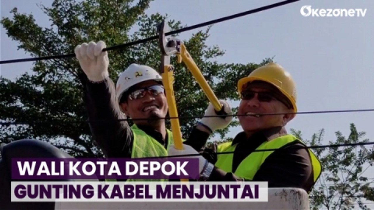 Banyak Kabel Semrawut, Wali Kota Depok Turun ke Jalan Potong Kabel Menjuntai