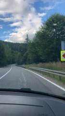 Soyez témoin de l'attraction routière la plus insolite de Roumanie