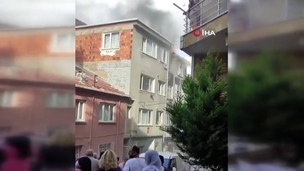 Küçükçekmece'de korkutan yangın