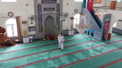 La municipalité de Bayraklı a désinfecté les lieux de culte