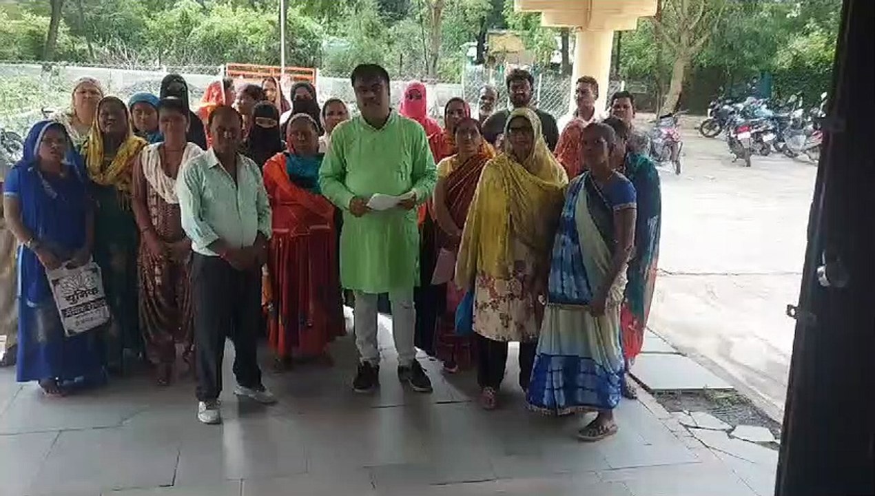 बाढ़ प्रभावितों को मुआवजा देने की मांग