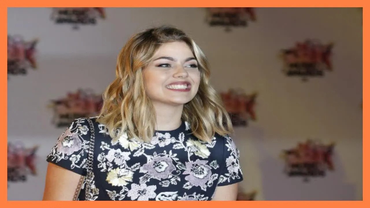 Louane seins nus en couverture de Public : le web choqué