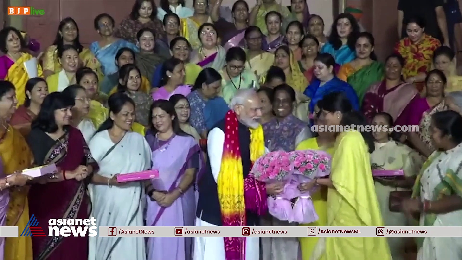 ത്രികോണ മത്സരത്തിന് തെലങ്കാന; കാണാം ഇന്ത്യൻ മഹായുദ്ധം 