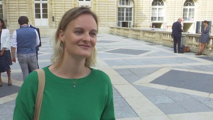 Mathilde Ollivier, plus jeune sénatrice de France, fait ses premiers pas au Palais du Luxembourg