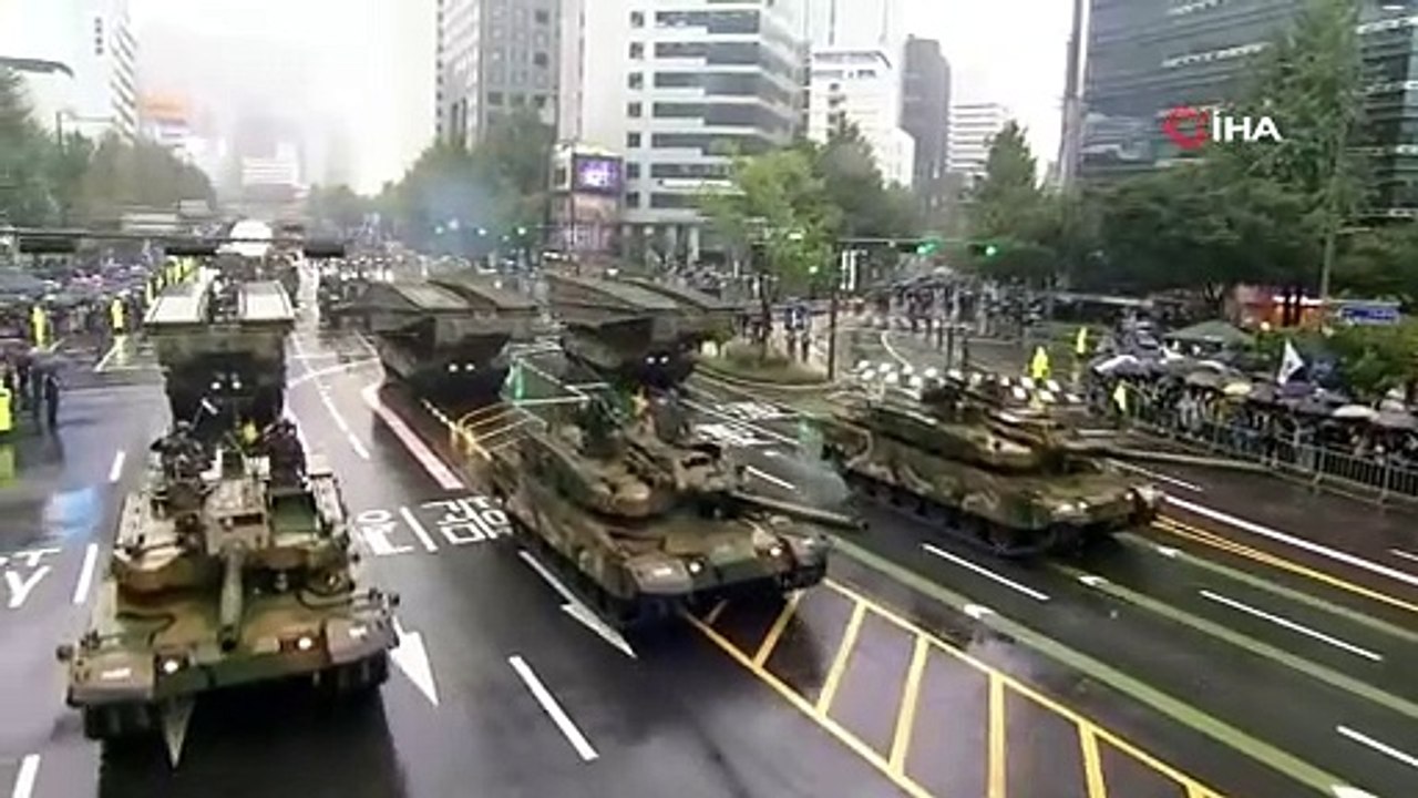 Güney Kore'den Kuzey Kore'ye karşı dev gövde gösterisi