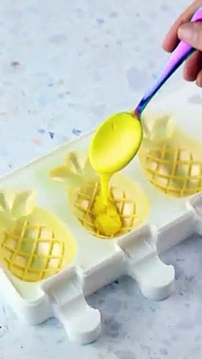 Pineapple Cakesicles