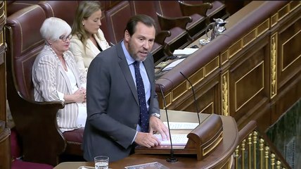 Óscar Puente: "Usted forma parte de la gran familia retratada en Fariña", el PP de Galicia"