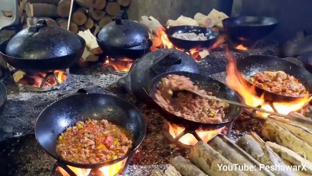 ilyas Dumba Karahi - Truck Adda, GT Road Street Food Lahore _ Lahori Mutton Kara