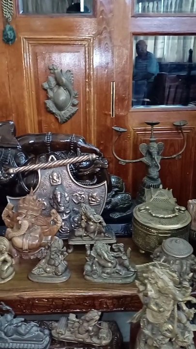 मूस की जगह ड्रेगन पर सवार गणेश, हाथों में लड्डू की जगह मूली, विश्वभर में अलग-अलग रूपों में गणेशजी