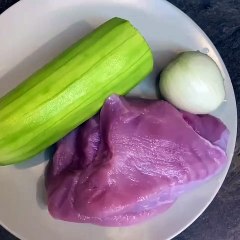 СОЧНЫЕ КОТЛЕТЫ С КАБАЧКОМ