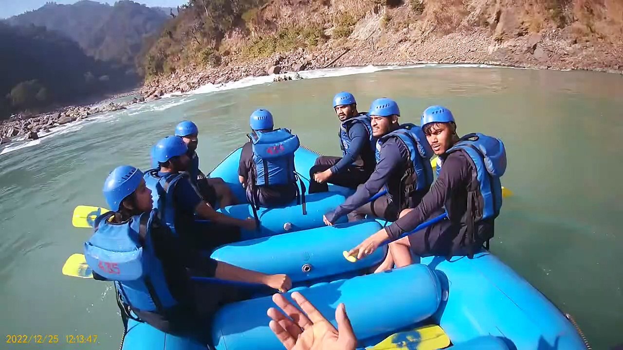 Les chevrons d'eau vive évitent de peu le désastre