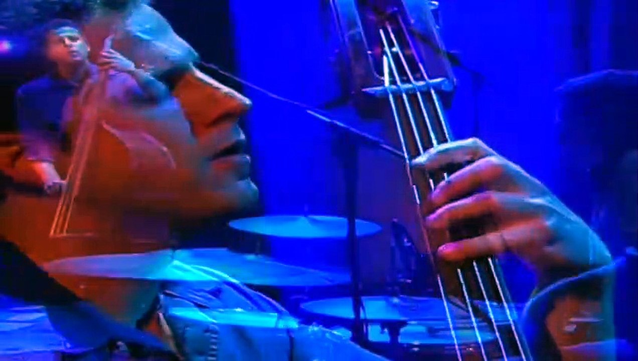 NORAH JONES — Come Away With Me – (N. Jones) ● 【from NORAH JONES: Live In New Orleans】 •August 24, 2002•