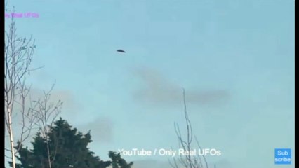Triangle-shaped UFO Videotaped over Swindon, UK