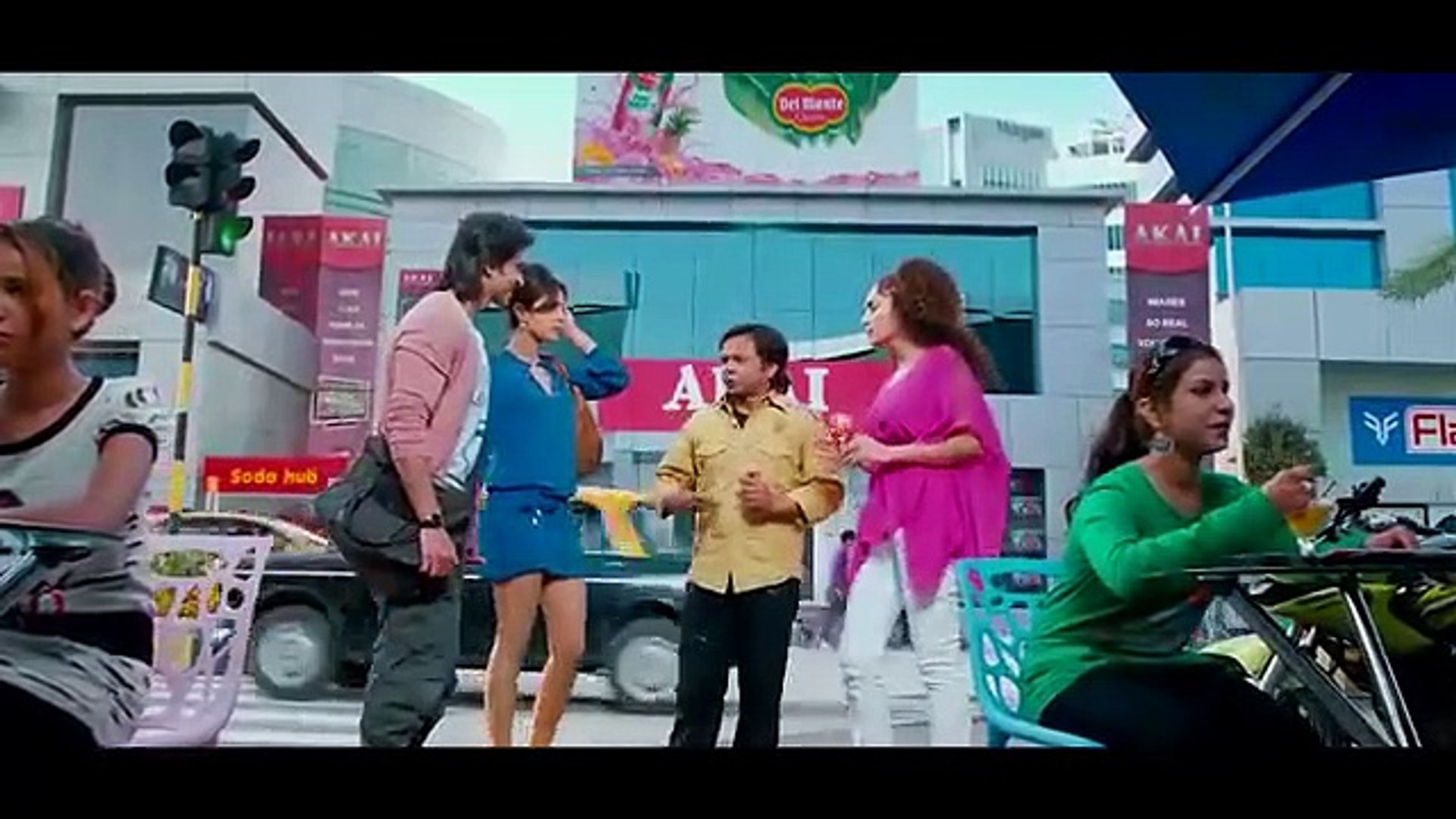 Rajpal_Yadav_Hrithik_Roshan_Priyanka_Chopra_Best_Comedy_Scenes_in_Krrish_3_Movie___%E0%A4%95%E0%A5%8