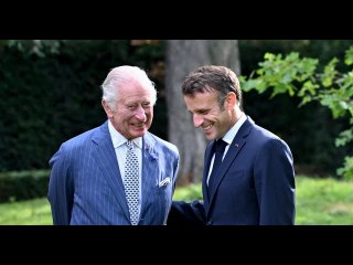 VIDEO: Charles en France : cette anecdote coquine qu'Emmanuel Macron lui a dévoilée dans le fameux b
