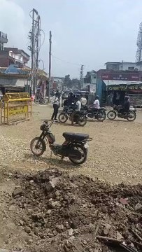 Video : चेकिंग के नाम पर रिश्वत लेते हुए ट्रैफिक पुलिस का वीडियो वायरल, अधिकारी ने सस्पेंड