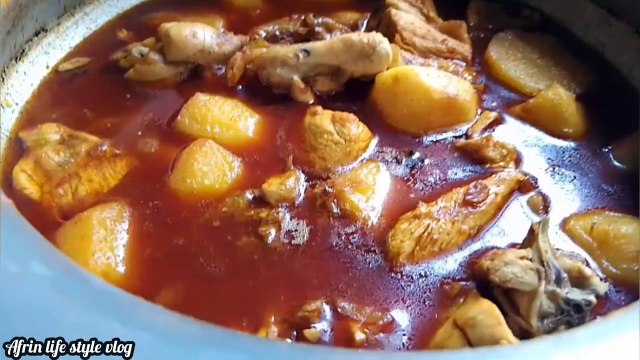 আজকে সেই পরিমানে বৃষ্টি হচ্ছে সকাল থেকে। বৃষ্টির দিনে খিচুড়ি খেতে অনেক দারুন লাগলে?