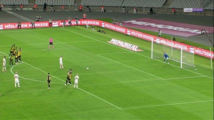 ايكاردي يهدر هدف من ركلة جزاء والمرمى خالي تمامًا