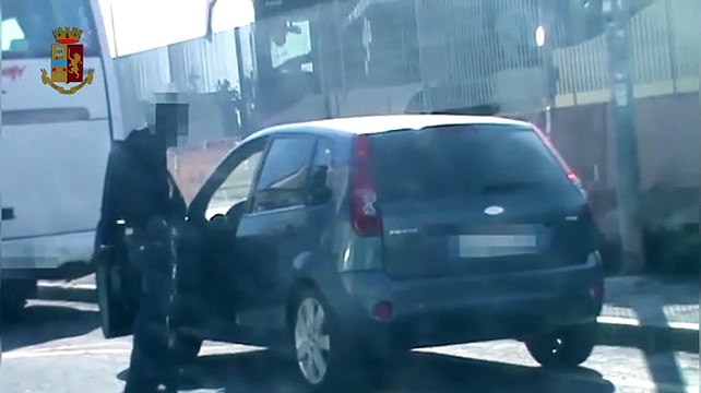 Migranti, scoperta banda di trafficanti a Catania: organizzavano i viaggi