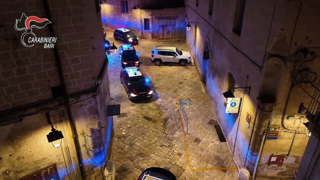 Nel batese scattano 60 arresti: ecco il video dell'operazione dei Carabinieri
