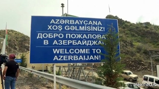 Nagorno-Karabakh, continua l'esodo dei profughi verso l'Armenia