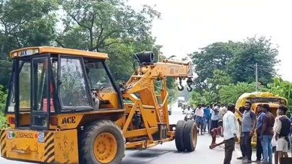 వరంగల్: జాతీయ రహదారిపై రోడ్డు ప్రమాదం