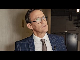 VIDEO: Julien Courbet "consterné" par la mort de Lisa, 3 ans, rouée de coups par sa mère et son beau