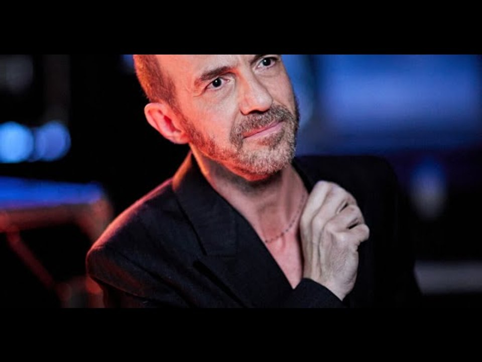 VIDEO: "La femme qui partageait sa vie est partie" : Calogero s'est séparé de Marie, avec qui il a e