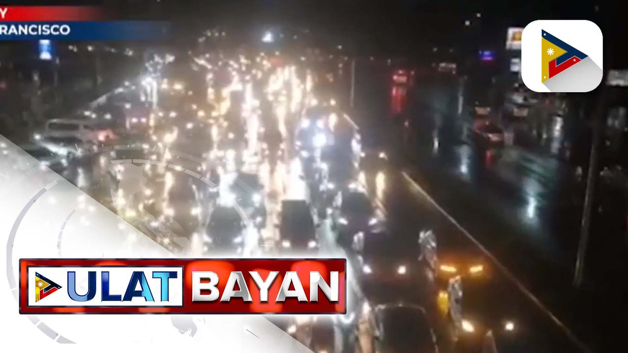 Ilang lugar sa Metro Manila, binaha; baha, nagdulot ng mabigat na trapiko sa ilang kalsada