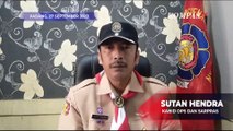 Aksi Cekatan Damkar Padang Evakuasi Ular Piton 3,5 Meter di Plaza