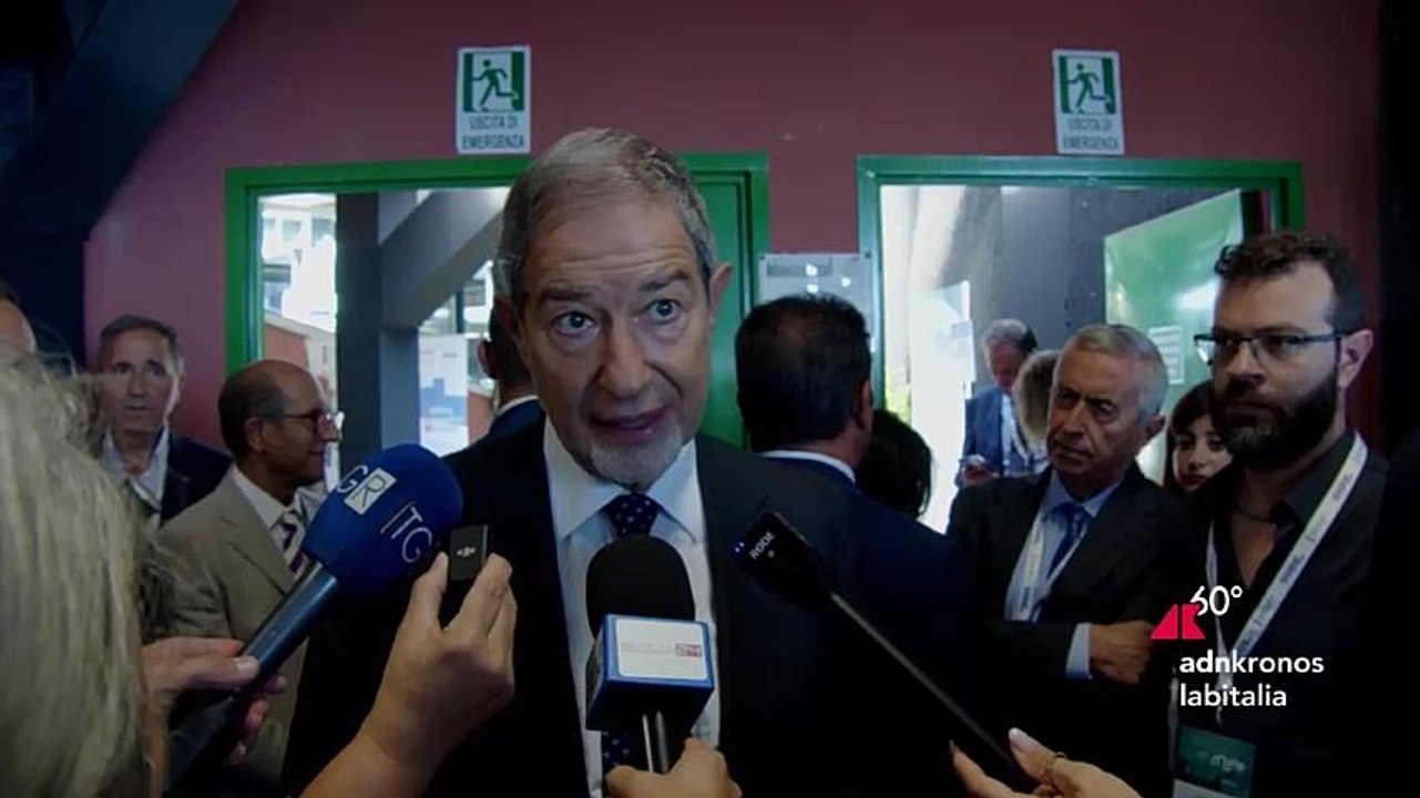 Musumeci: "Europa unita per fronteggiare gli sbarchi dei migranti e preparare una proficua accoglienza"