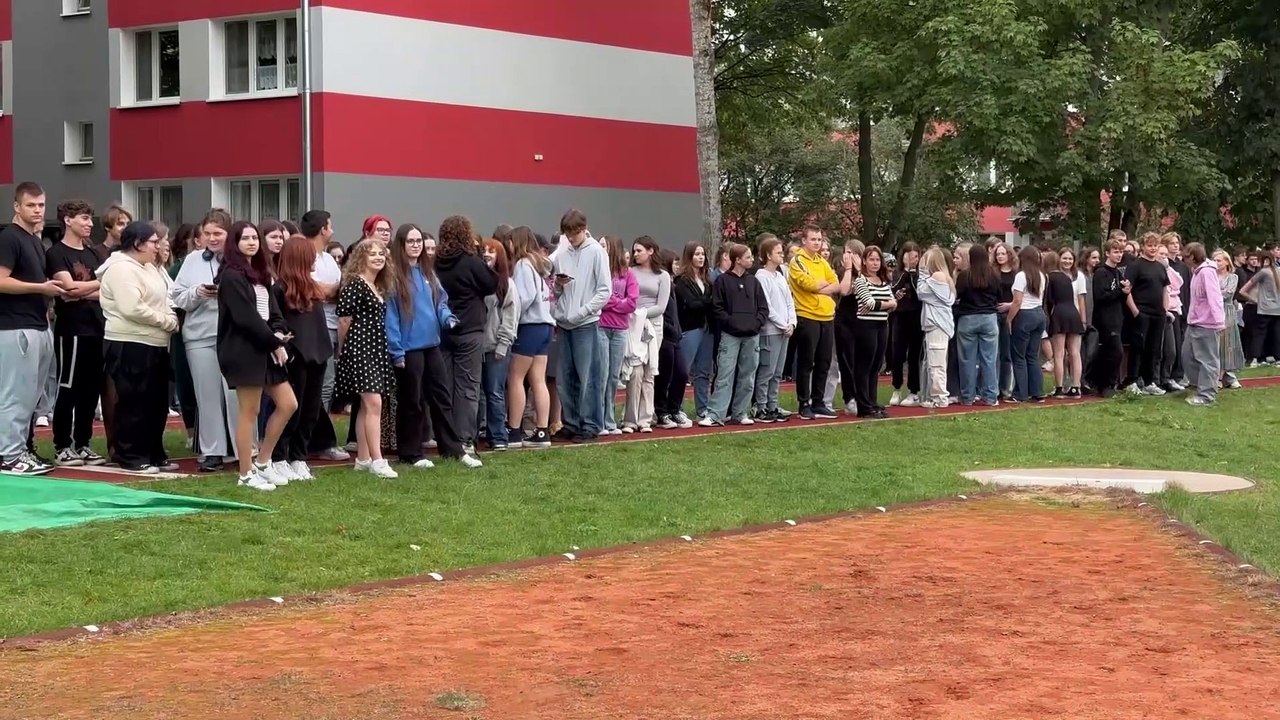 Ćwiczenia ewakuacyjne w II LO im. M. Kopernika we Włocławku