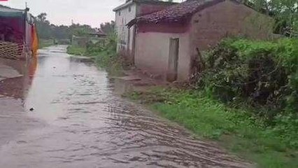 अनूपपुर: बारिश ने खोली विकास की पोल, सड़कों पर भरा पानी