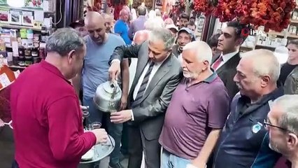 İçişleri Bakanı Ali Yerlikaya, Anafartalar Çarşısı esnafını ziyaret etti