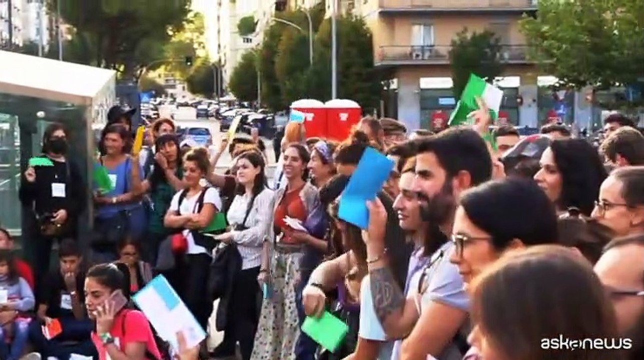 Roma, un gioco di ruolo teatrale tra Gondry, Gilliam e Jason Segel