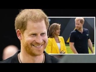 Ogni motivo per fare domande!' La cheerleader di Meghan, Scobie, difende i commenti del principe Har