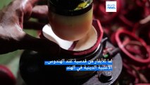 صناعة كرات الكريكيت الجلدية في مواجهة قدسية الأبقار في الهند