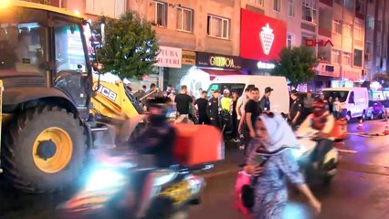 Une moto a heurté une femme qui tentait de traverser la route à Esenler