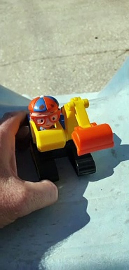 ⁣Blippi Excavator - Slide Test