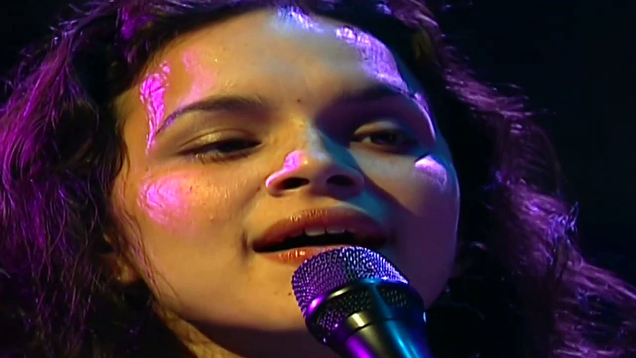 NORAH JONES — Don't Know Why – (J. Harris) ● 【from NORAH JONES: Live In New Orleans】 •August 24, 2002•