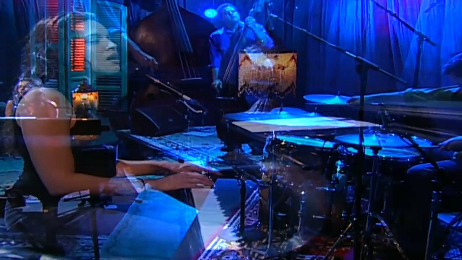 ⁣NORAH JONES — Come Away With Me (Music Video) – (Directed by James Frost ) ● 【from NORAH JONES: Live